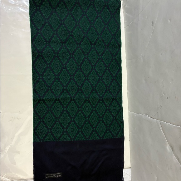 eatons men store Other - Vintage Eaton’s men store  Green and navy Scarf